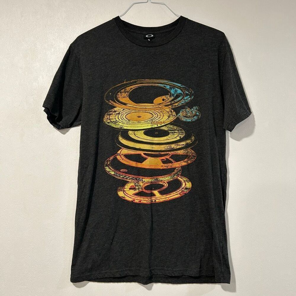 Oakley Men’s Medium Graphic T-Shirt – Black Distressed Speaker Print Y2K Regular